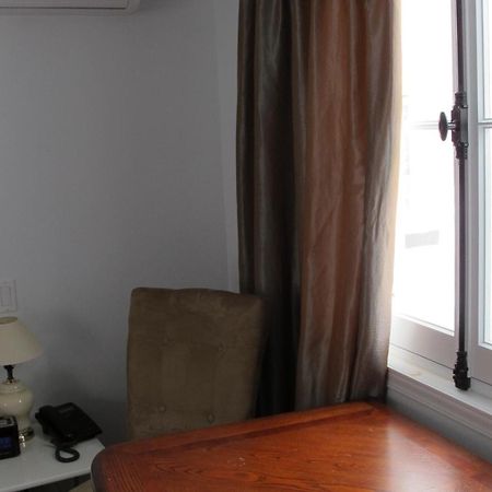 Au Petit Hotel Квебек Номер фото